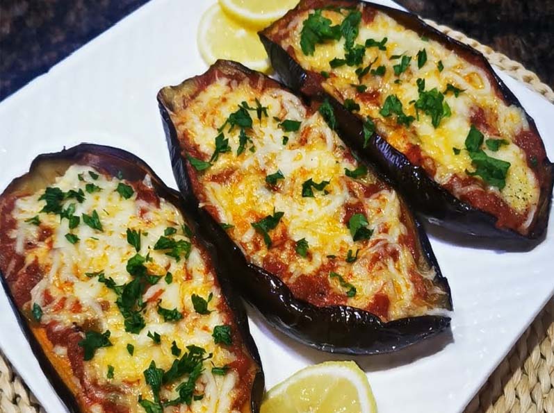 طريقة عمل صينية الباذنجان بالجبنة